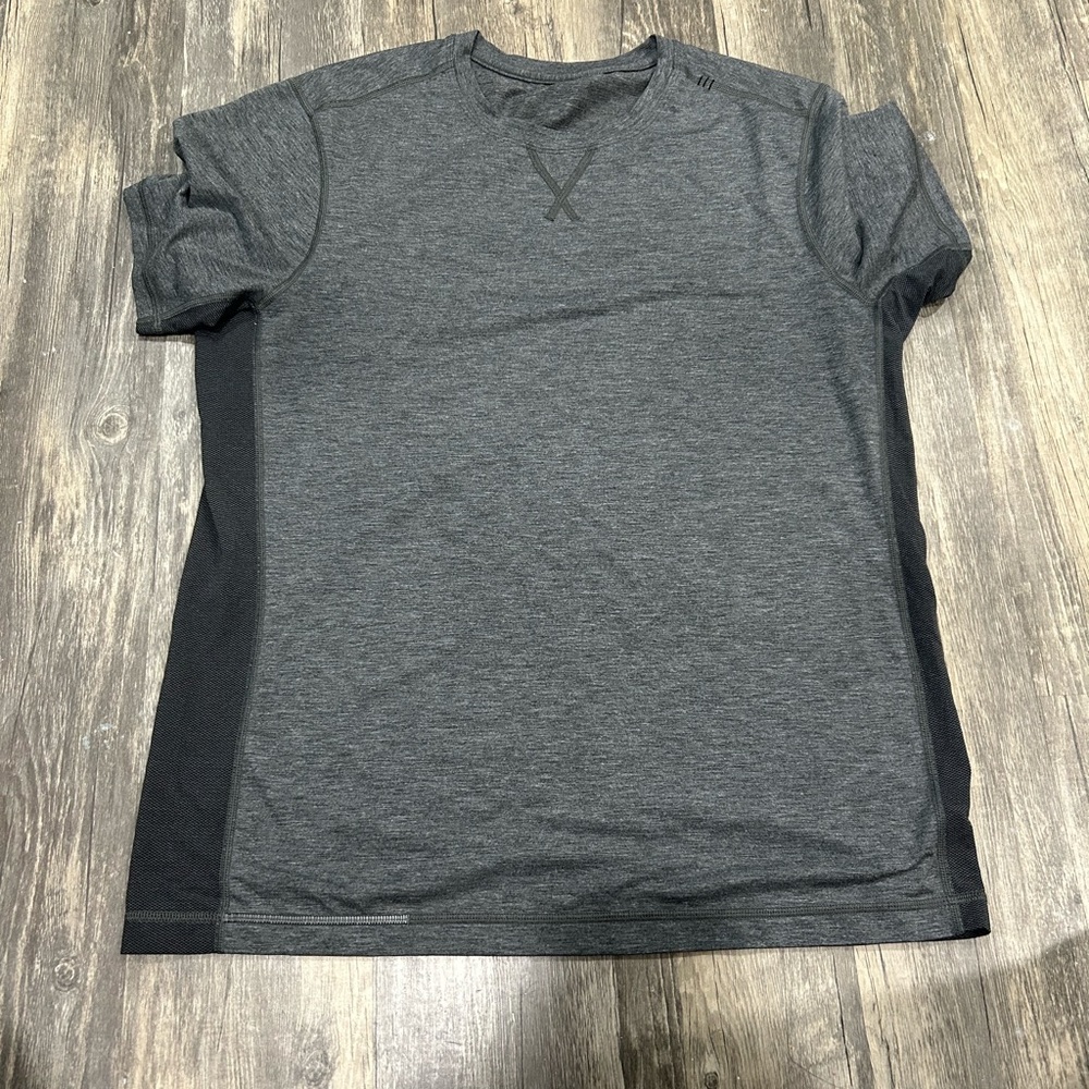 LULULEMON - Side Vent Tech Shirt